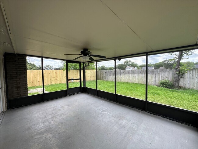 Building Photo - 1514 Park Meadow Dr