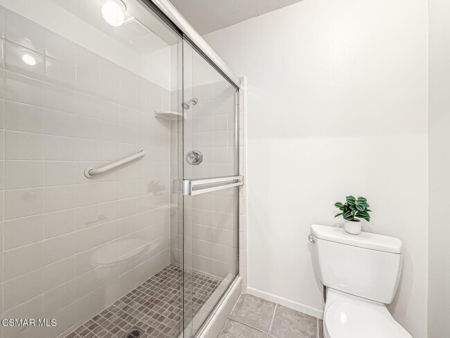 Building Photo - 655 Arroyo Oaks Dr