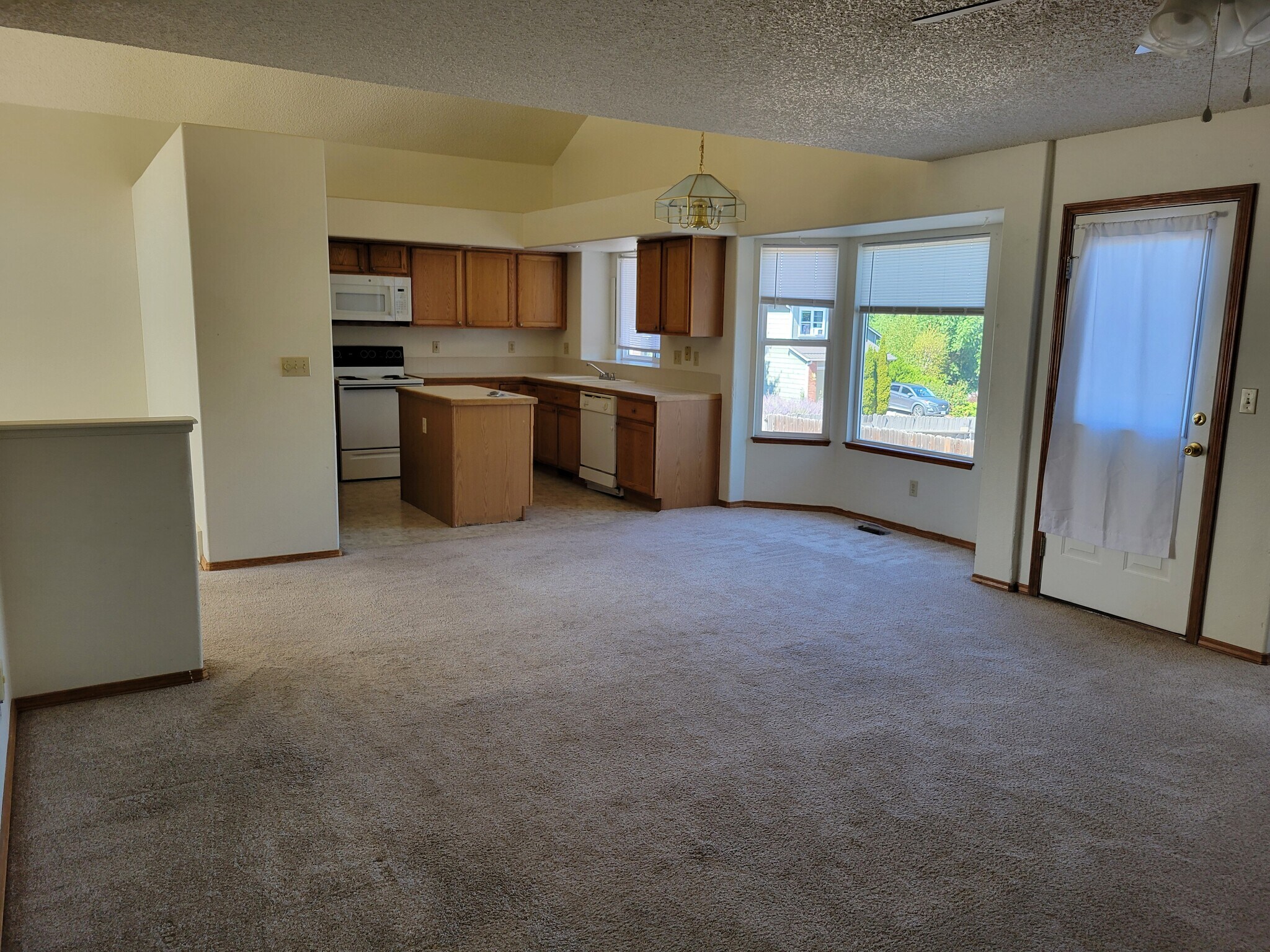 Building Photo - 5410 Balsam St