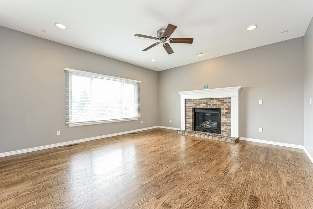 Building Photo - 858 Sundown Dr