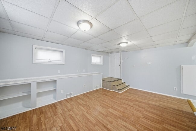 Building Photo - 245 Pierre Ave