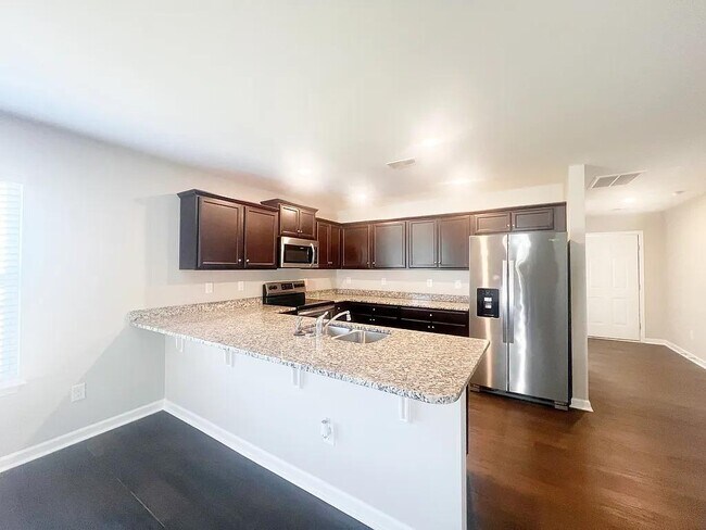 Building Photo - 259 Millen Dr