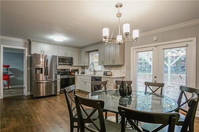 Building Photo - 2640 Casher Dr