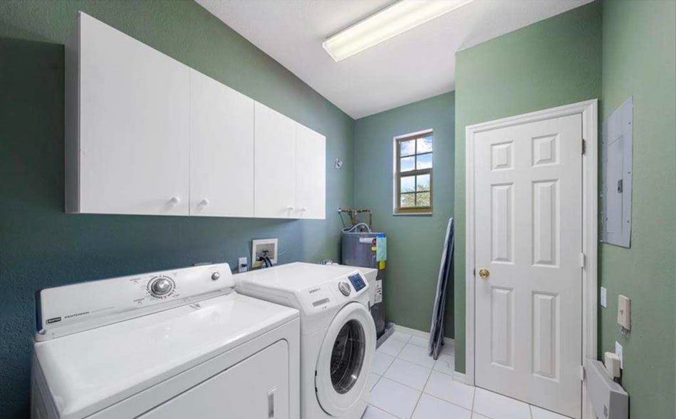 Building Photo - 640 Lalique Cir