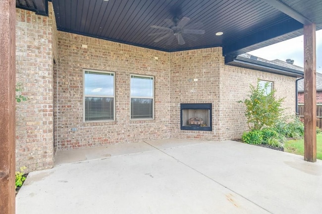 Building Photo - 5703 W Murfield Dr