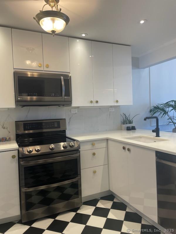 Building Photo - 163 South St