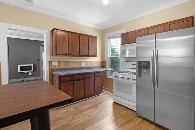 Building Photo - 3 Bed 1 Bath Home for Rent in Chesapeake