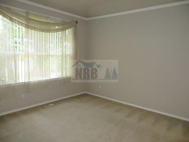 Building Photo - Enchanting, Elegant and Immaculate Home in...