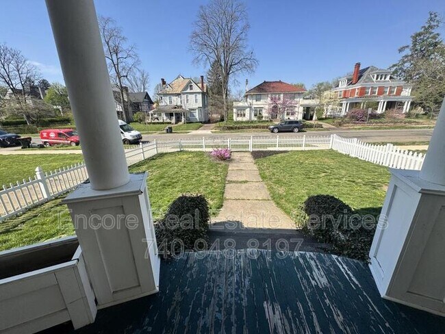 Building Photo - 486 Hudson Ave