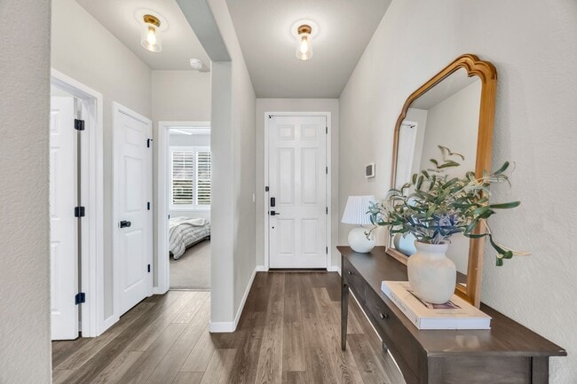 Building Photo - Newer Home on Large Corner Lot with Lots of Natural Light!