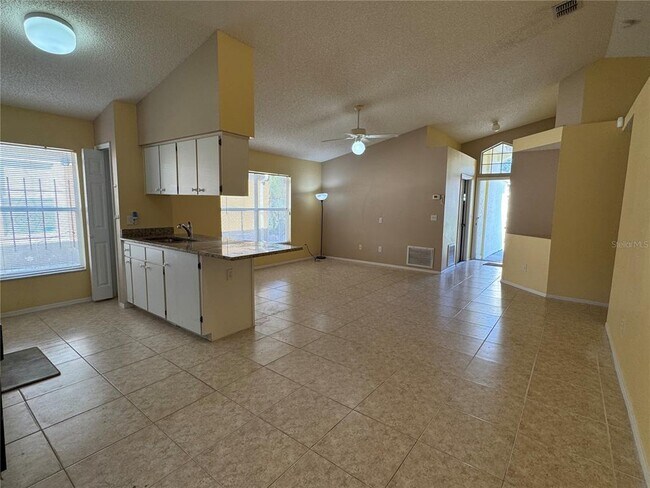 Building Photo - 3350 Lake Tiny Cir