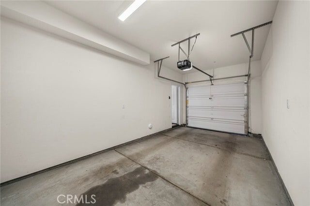 Building Photo - 45253 Via Vela