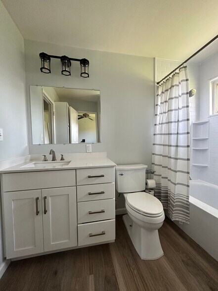 Building Photo - 201 Sherwood Dr