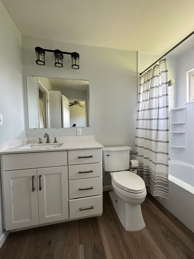 Building Photo - 201 Sherwood Dr