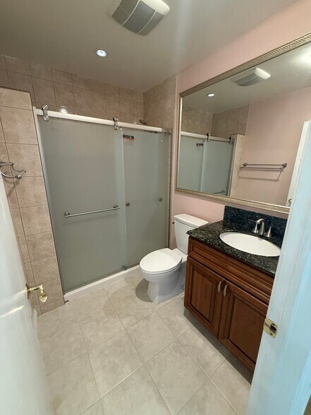 Building Photo - 1162 Panorama Dr