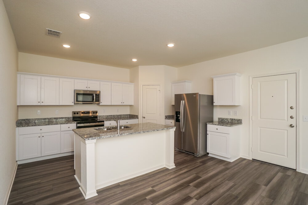 Building Photo - 5831 Texas Palm Dr