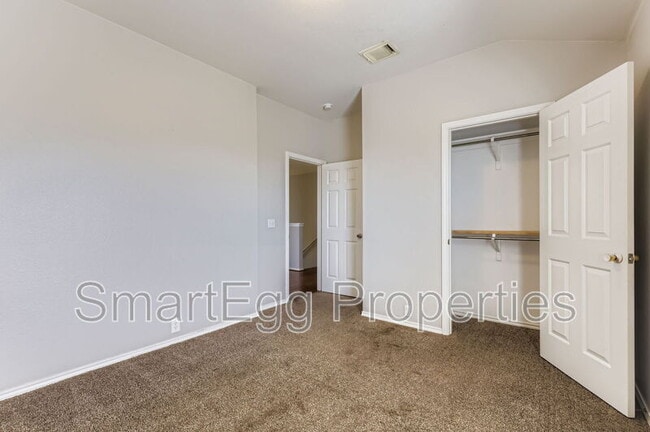 Building Photo - 924 Melted Candle Cove