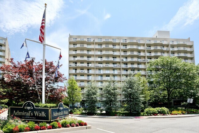 Building Photo - 1055 River Rd