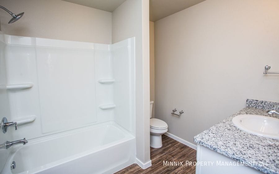 Building Photo - 2105 Kirksey Ave