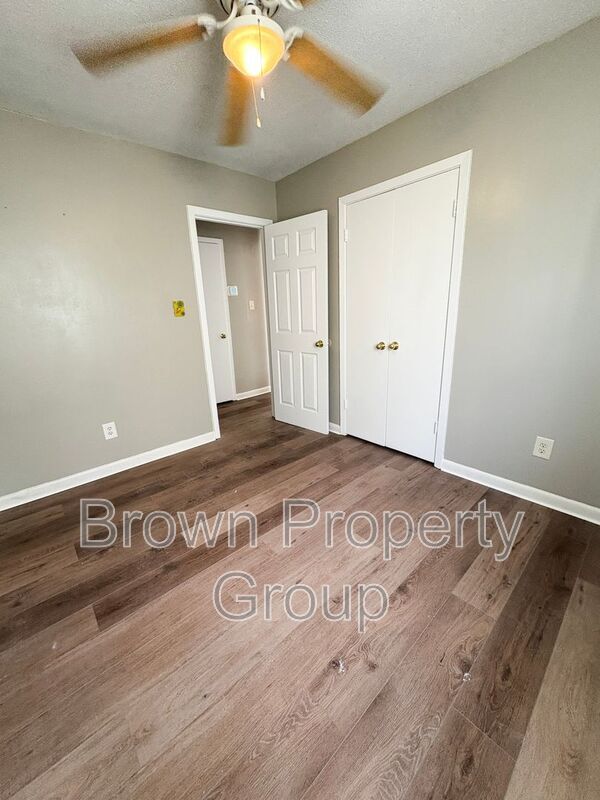 Building Photo - 707 Odell Rd