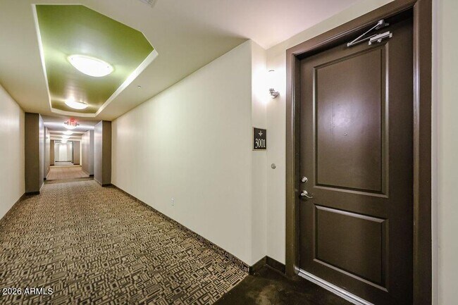 Building Photo - 7291 N Scottsdale Rd