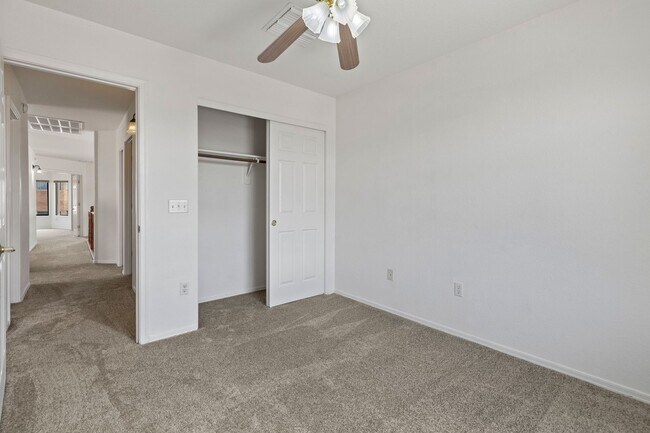 Building Photo - Nice Two-Story Family Home In Rita Ranch w...
