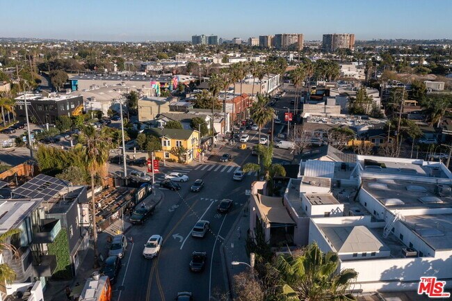 Building Photo - 1510 Electric Ave