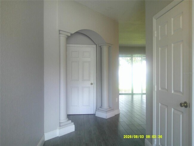 Building Photo - 3098 Ashland Ln N