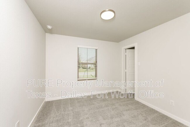 Building Photo - 3908 Edmondson Dr