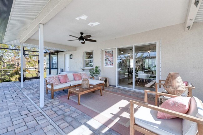 Building Photo - 3021 Palm Dr