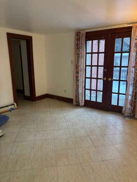 Building Photo - 153 Grand St