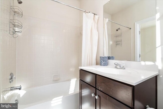 Building Photo - 12500 Rustic Rock Ln