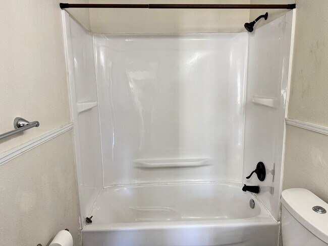 Building Photo - Cute 3 Bed 1 Bath home in Sunnyside Heights