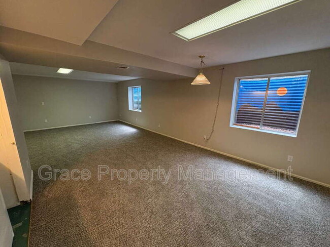 Building Photo - 8340 S Upham Way