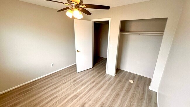 Building Photo - Remodeled 4 Bedroom Townhome!
