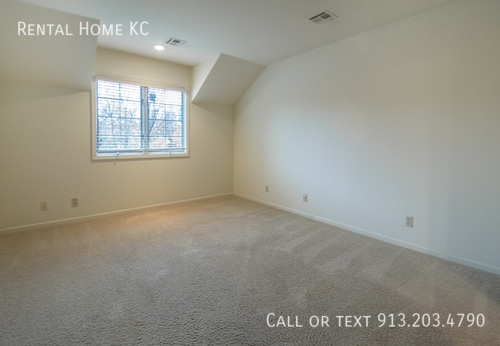 Building Photo - 11956 Farley-