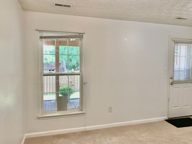 Building Photo - 3207 Water Lily Ct