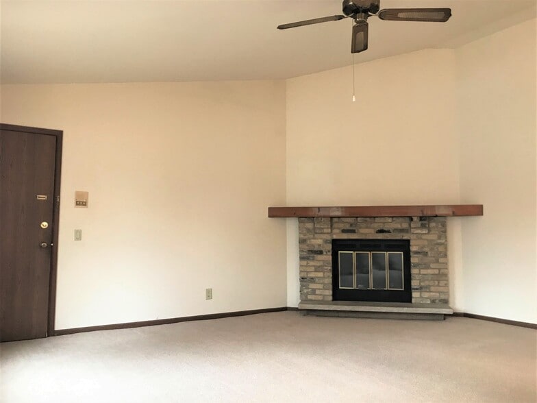 Building Photo - 6748 Jacobs Way