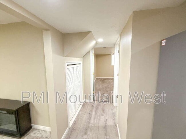 Building Photo - 678 S 650 W