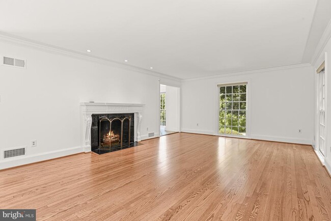 Building Photo - 4810 Rockwood Pkwy NW