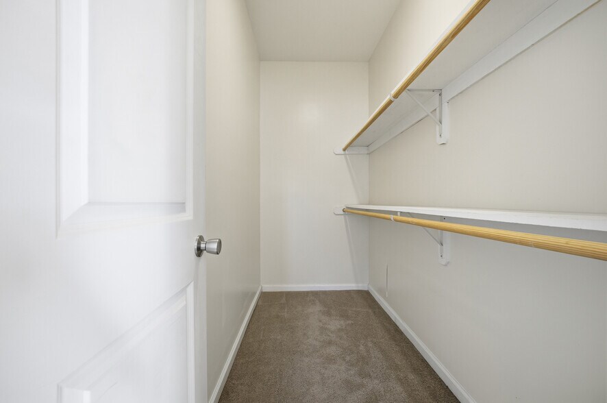 Building Photo - 16 Bagley St