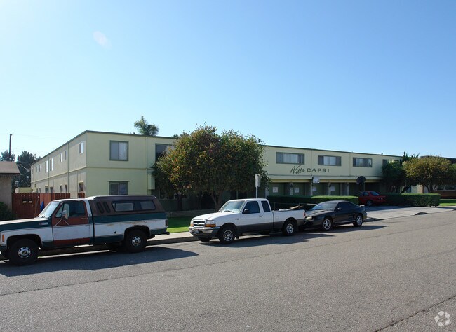 Building Photo - Villa Capri