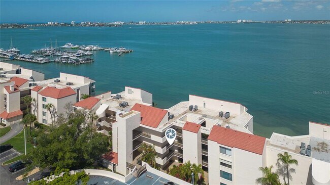 Building Photo - 5729 Del Sol Blvd