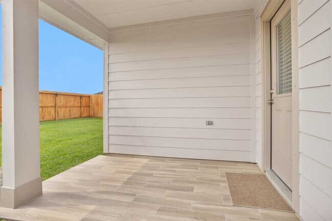 Building Photo - 3518 Grassland Dr