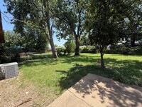 Building Photo - 3 Bd 1.5 Ba beautiful trees great backyard!!!