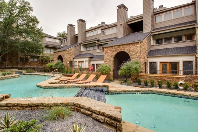 Building Photo - 5325 Sunfish Dr