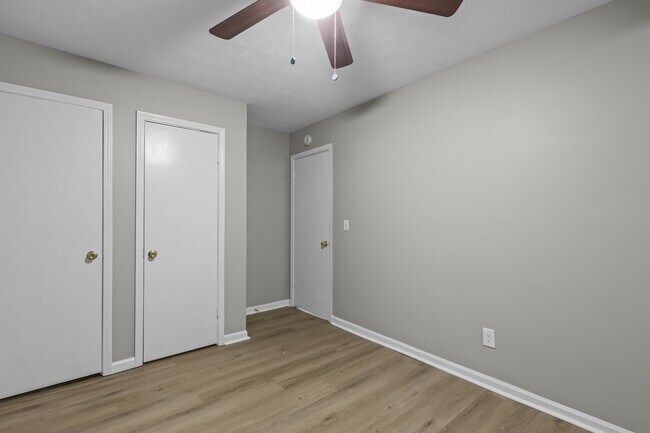 Building Photo - 1227 Creek Forest Ct NW