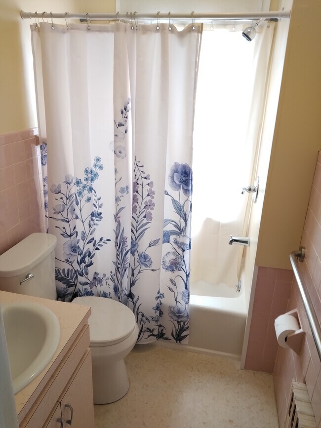 Building Photo - 1134 W Wyoming St