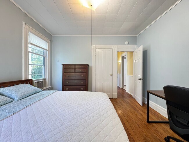 Building Photo - 22 Tilton St