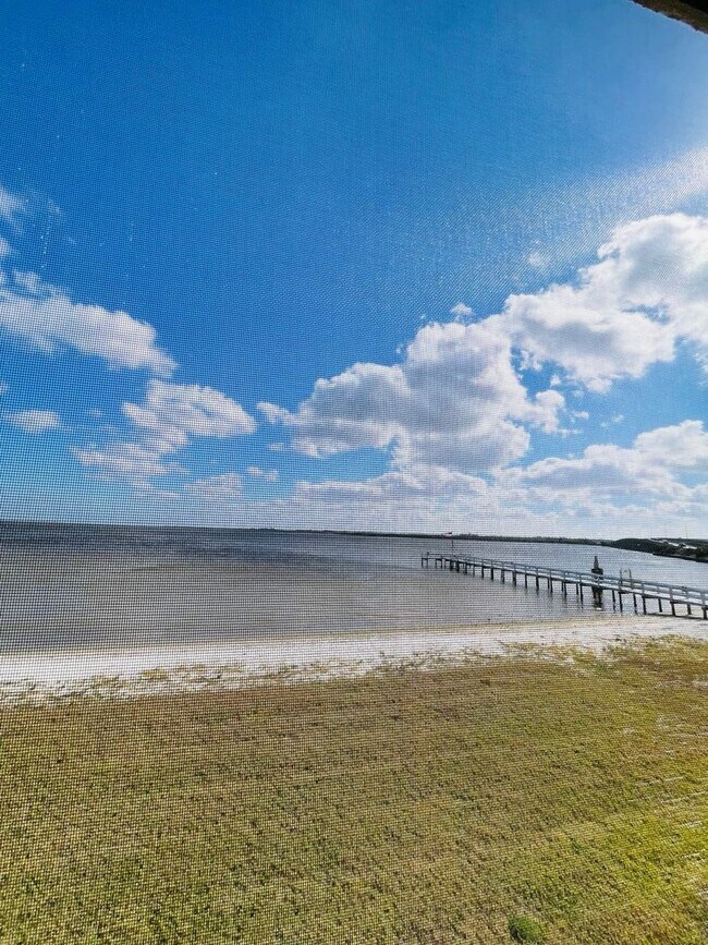 Building Photo - TARPON BAY CONDO